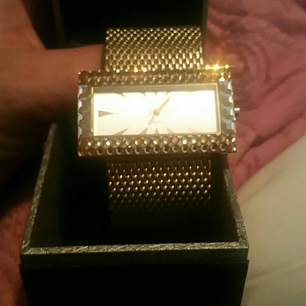 Cache Crystal Gold watch - Picture 2 of 3